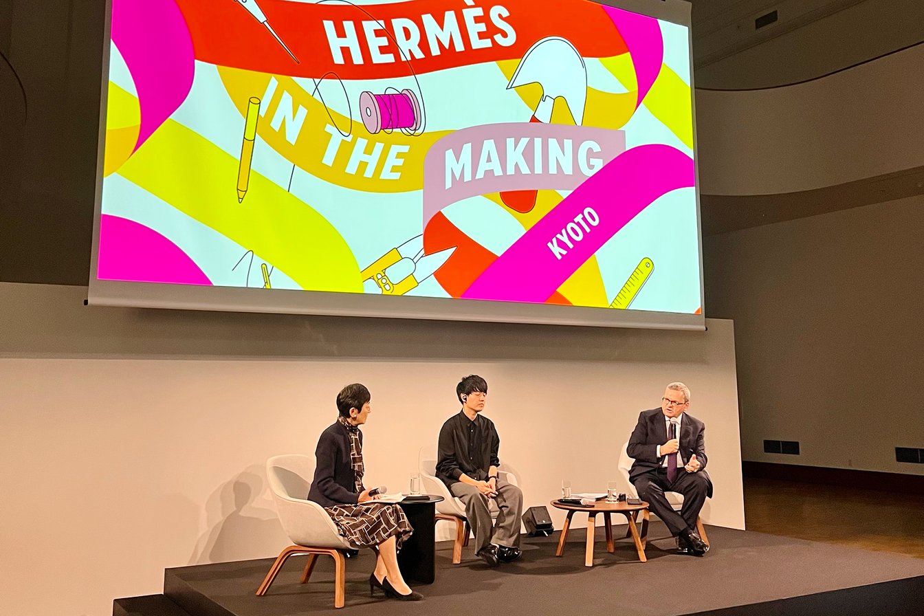 特別に開催されたトークセッション。左から、モデレーターの国谷裕子、映画監督の奥山大史、エルメス インターナショナル エグゼクティヴ・バイス・プレジデント オリヴィエ・フルニエ