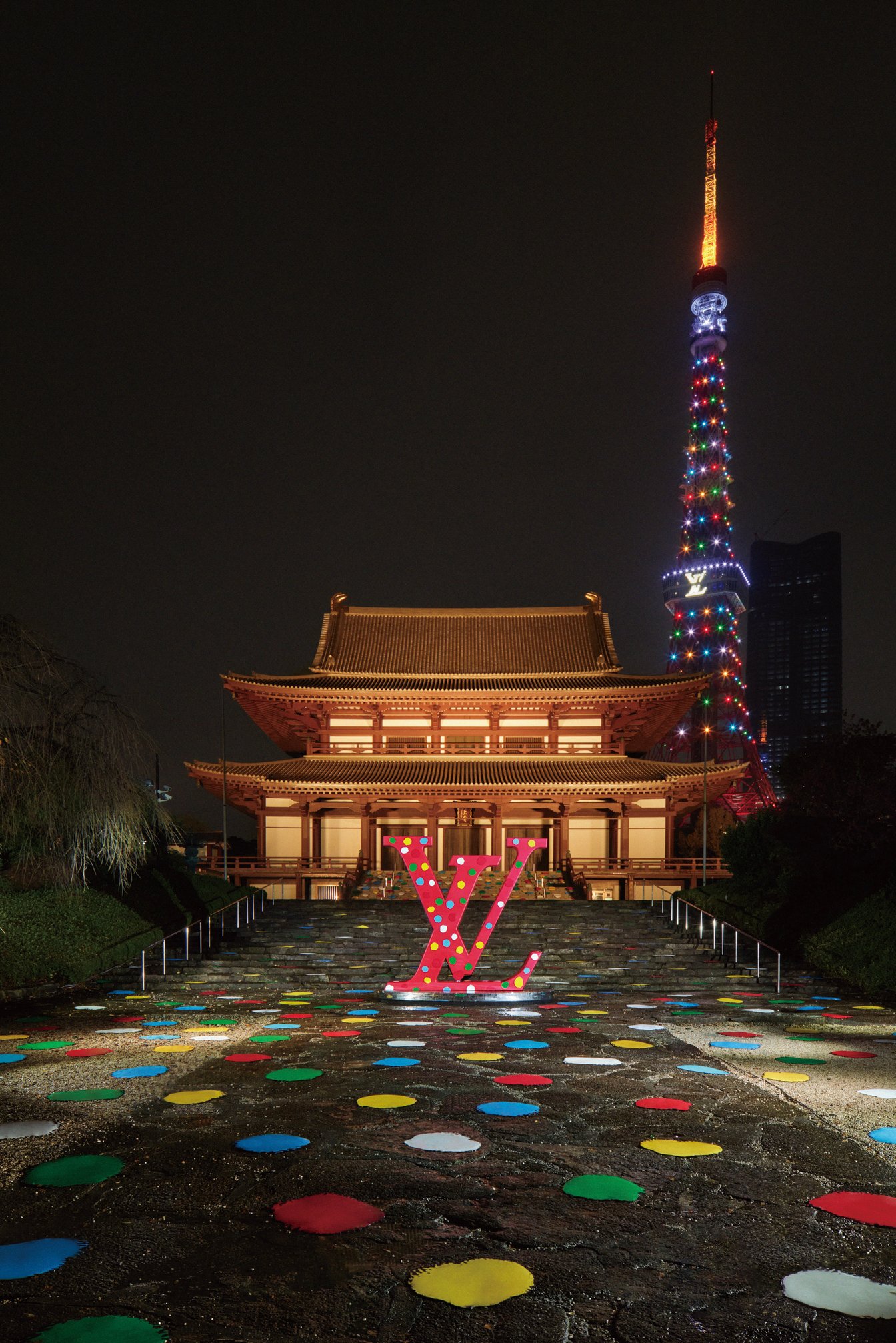 「ルイ・ヴィトン×草間彌生」スペシャルインスタレーションで彩られた増上寺