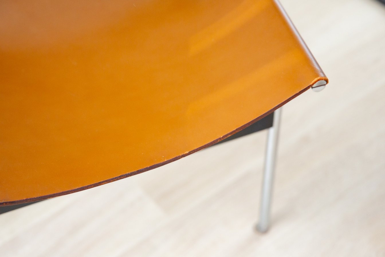 椅子のレザー部分