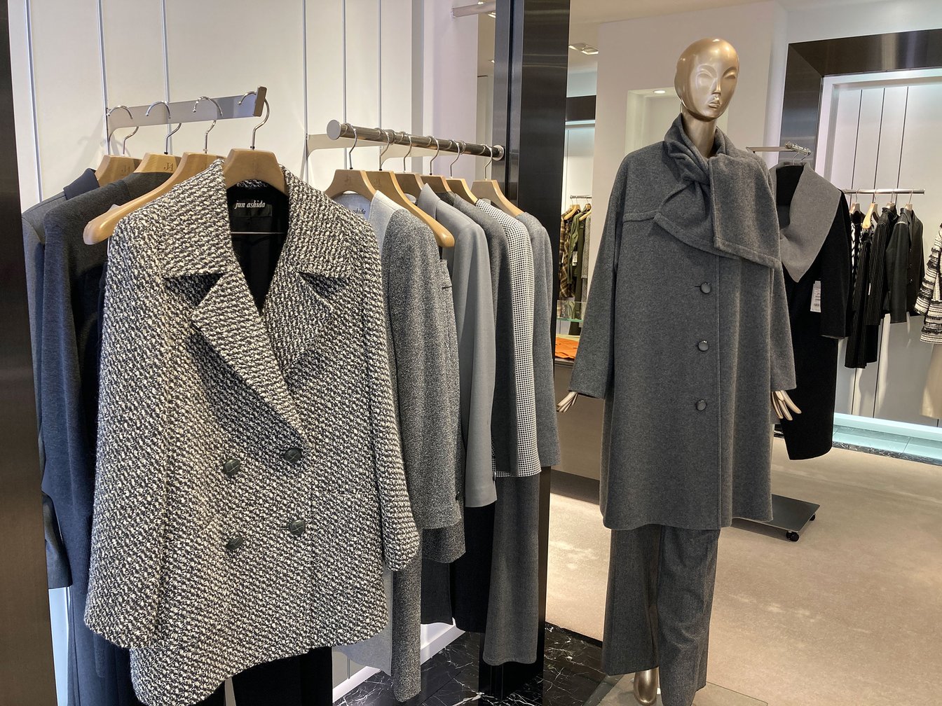 ジュン アシダのショップ