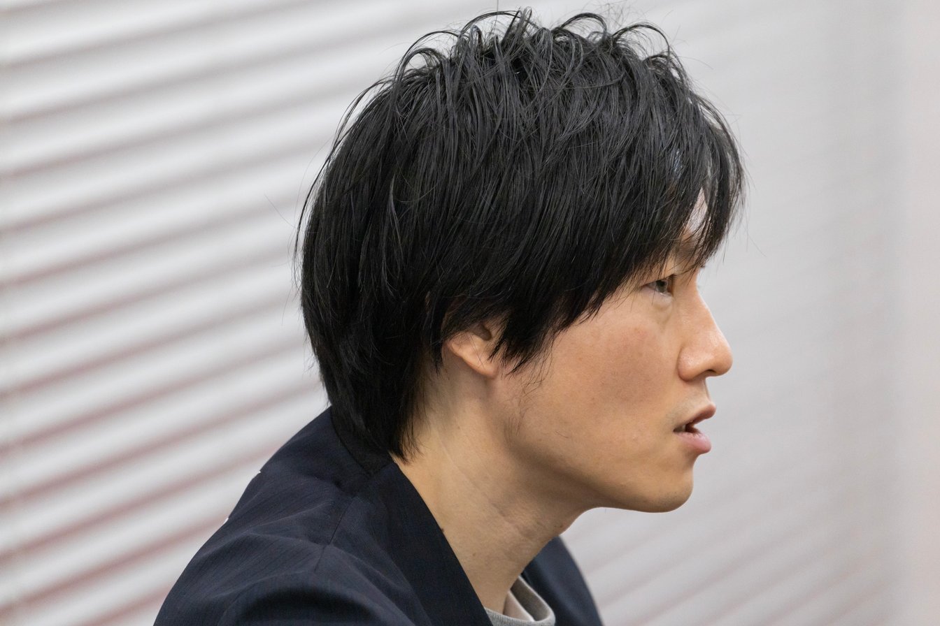 松村亮氏のインタビューカット