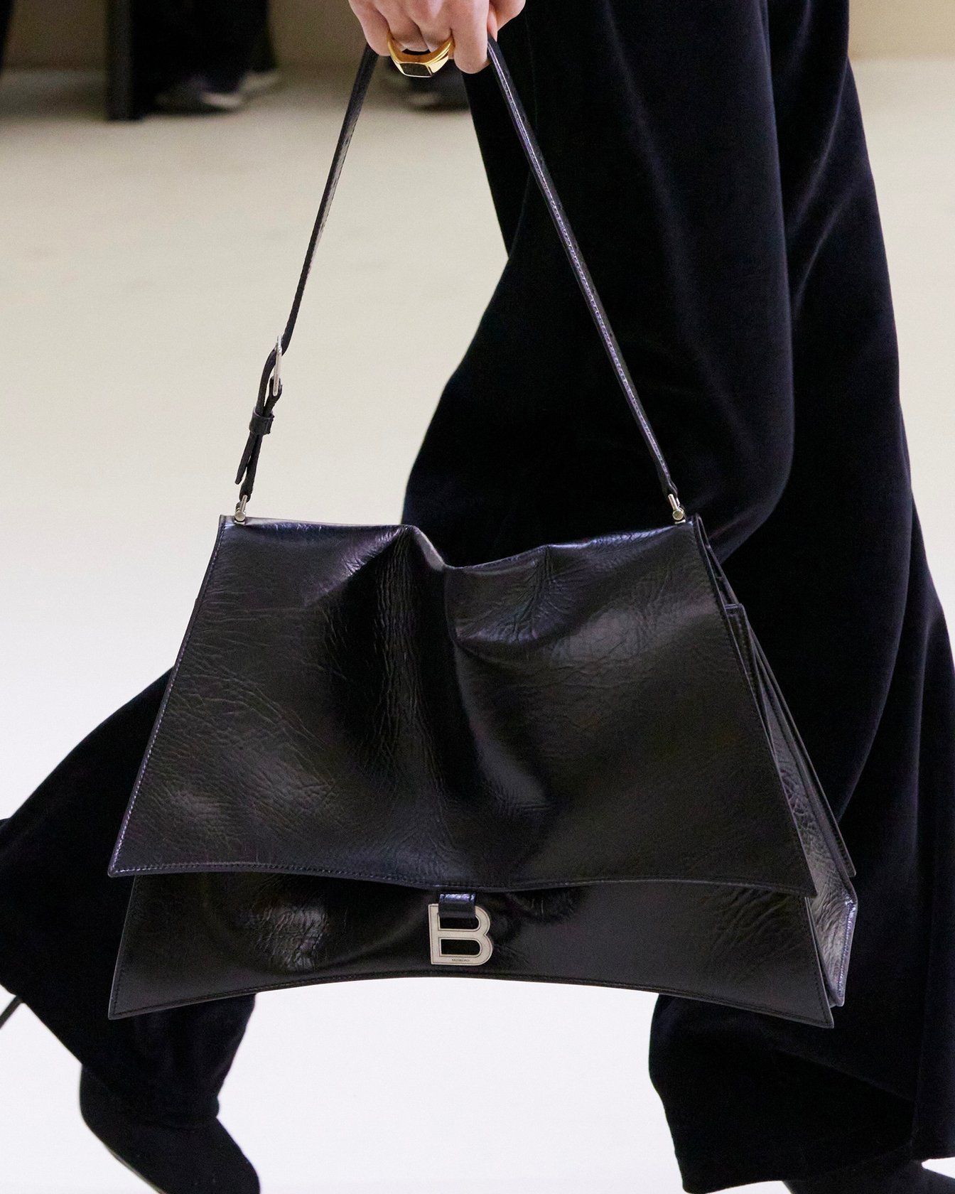 ビッグサイズのクラッシュバッグ