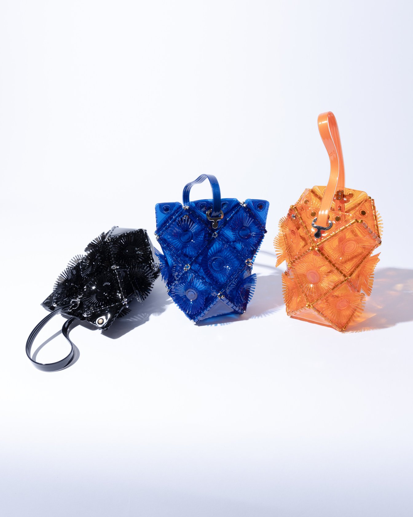 サボテンに着想した52 BY HIKARUMATSUMURAのバッグ