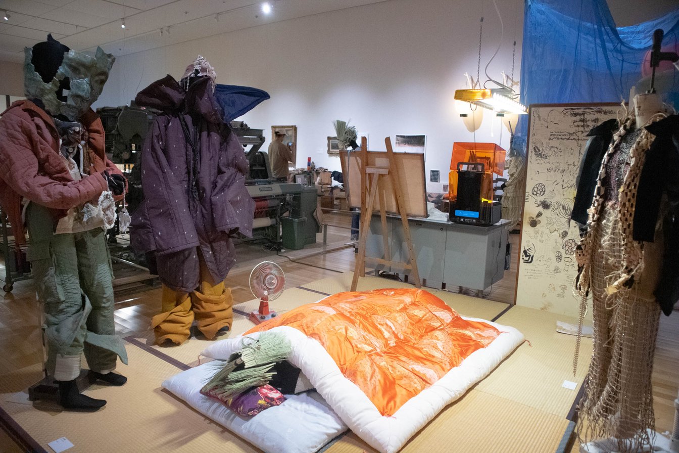 トルソーと布団