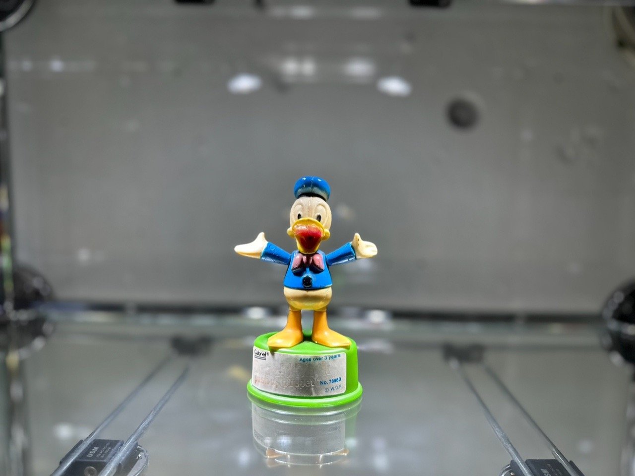 NIGO®のプライベートコレクションより ドナルドダックのプッシュパペット