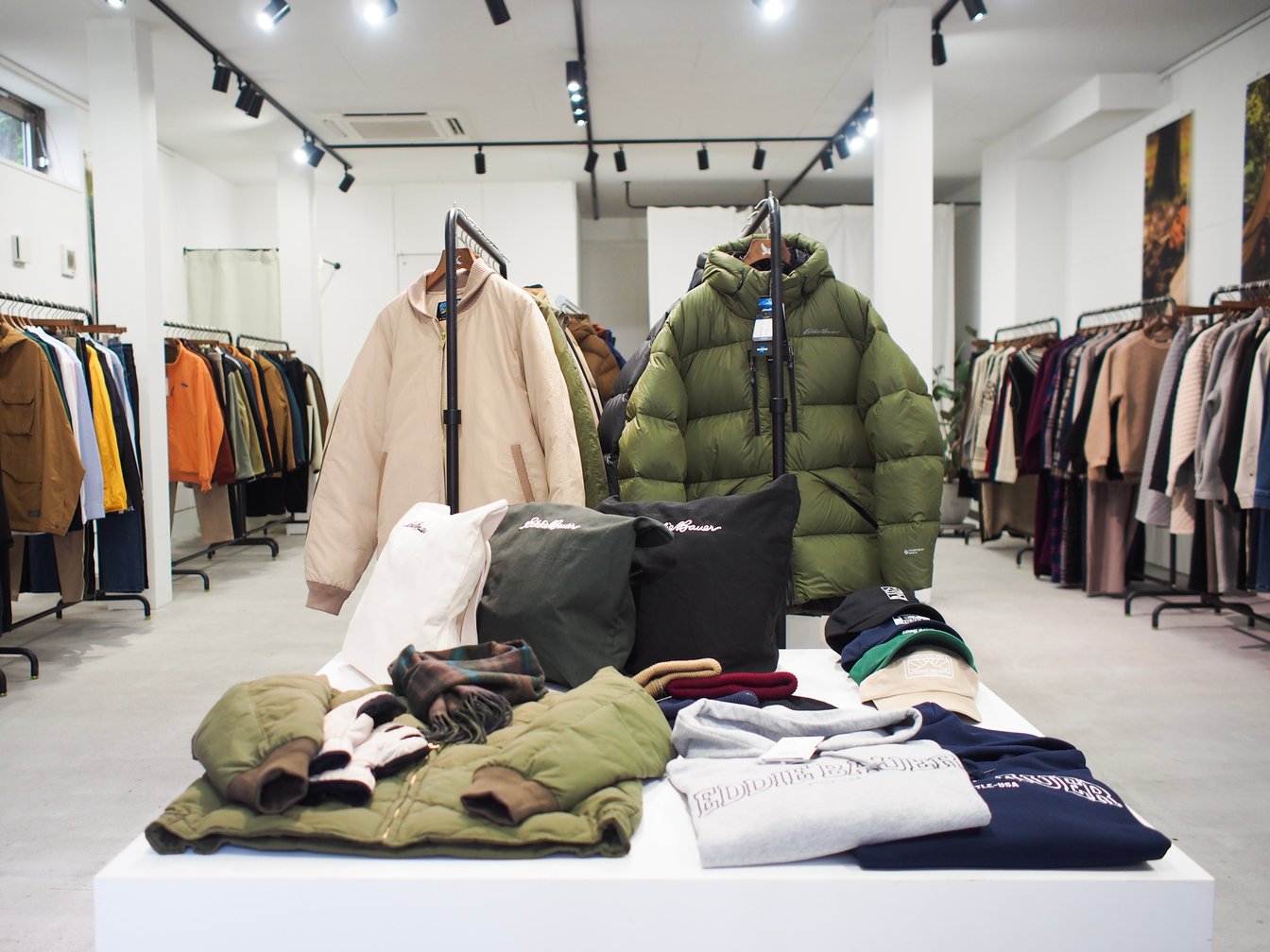 エディー・バウアーの展示会の様子