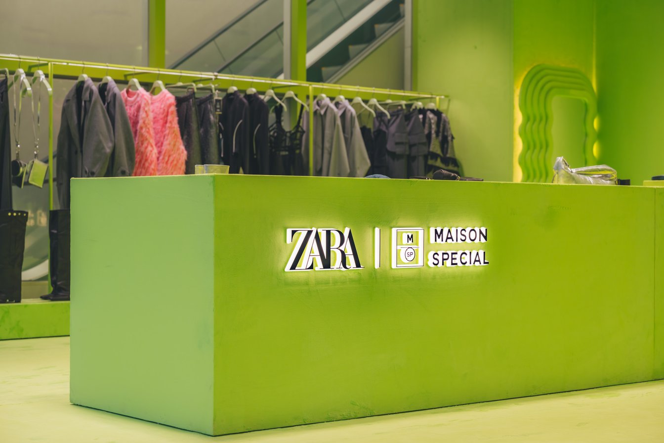 ZARA銀座店の店内