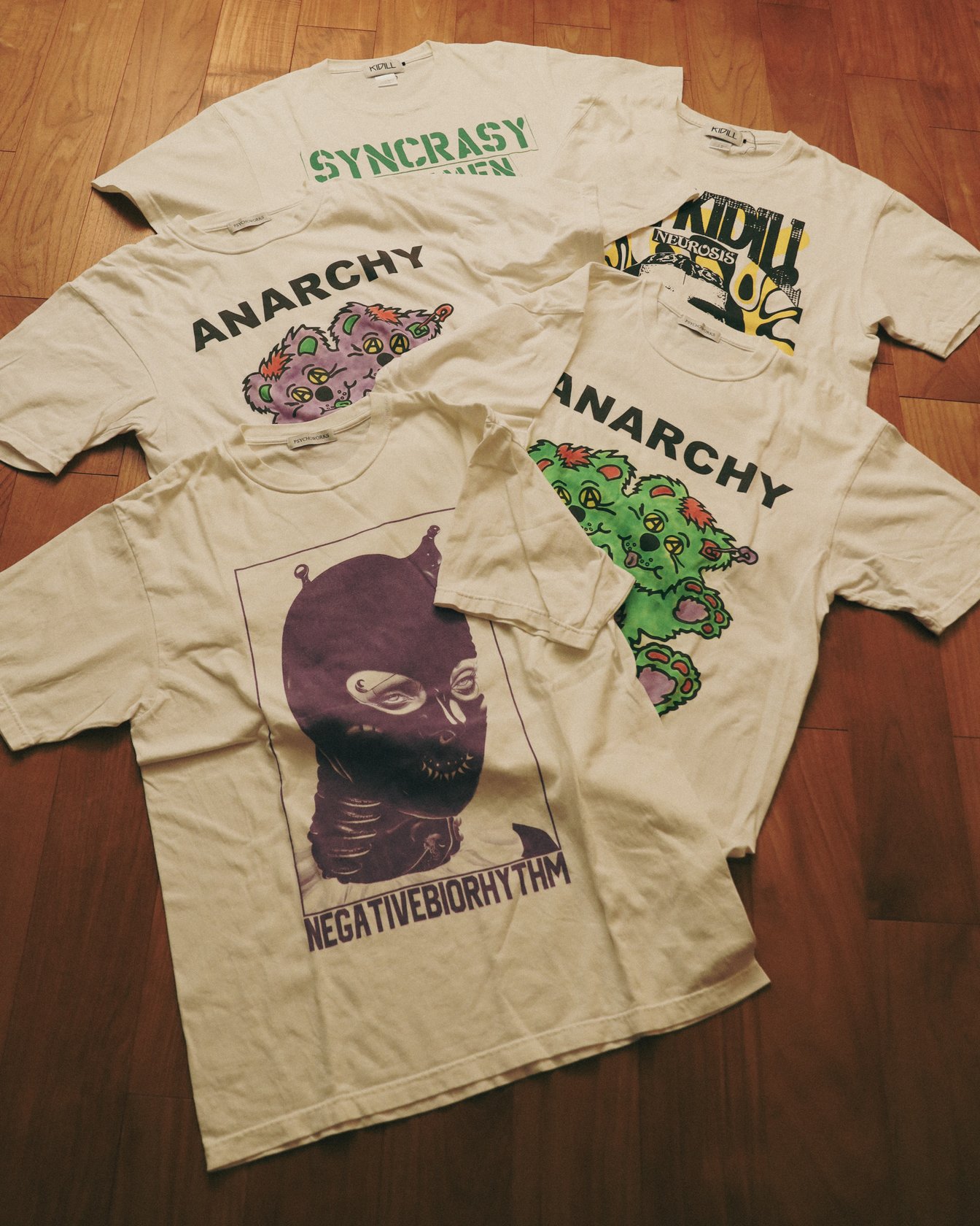 グラフィックTシャツ