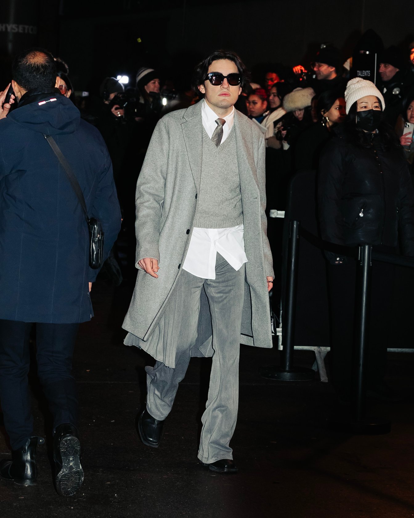 ロングコートのメンズコーデ