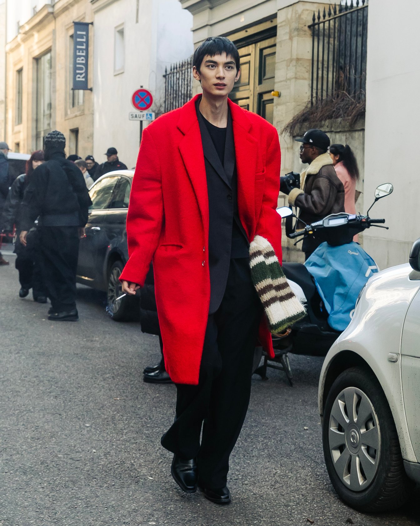 ロングコートのメンズコーデ