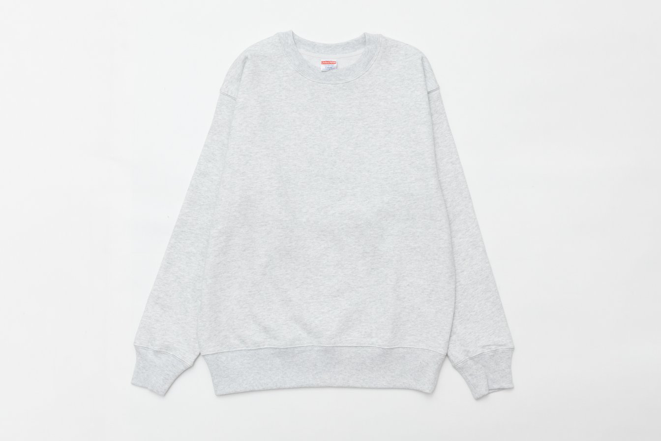 グレーのスウェット