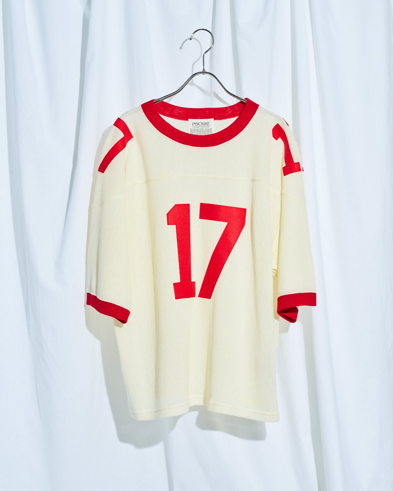 アンスクリアのTシャツ