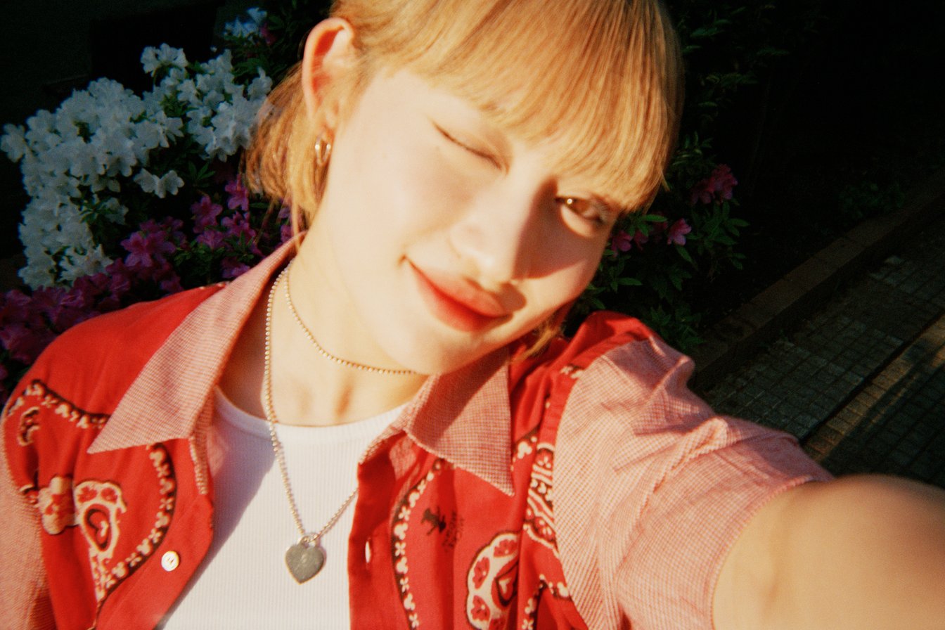 佐々木莉佳子の自撮り