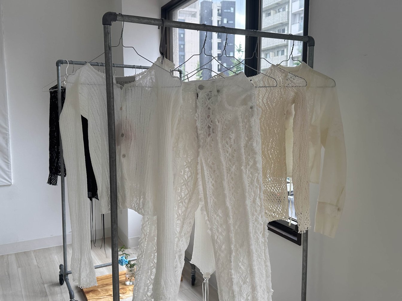 ITS受賞「ユークロニア」が新作発表 卸展開を視野に手に取り