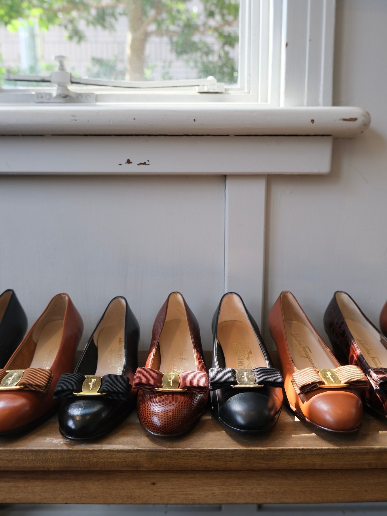 Salvatore Ferragamo 1990's VARA pumps