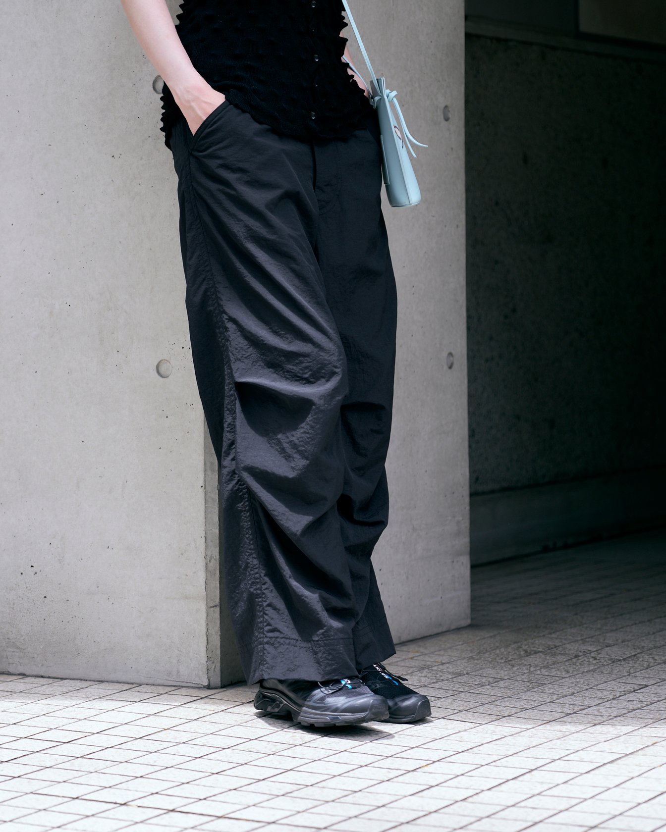 女性モデルの足元