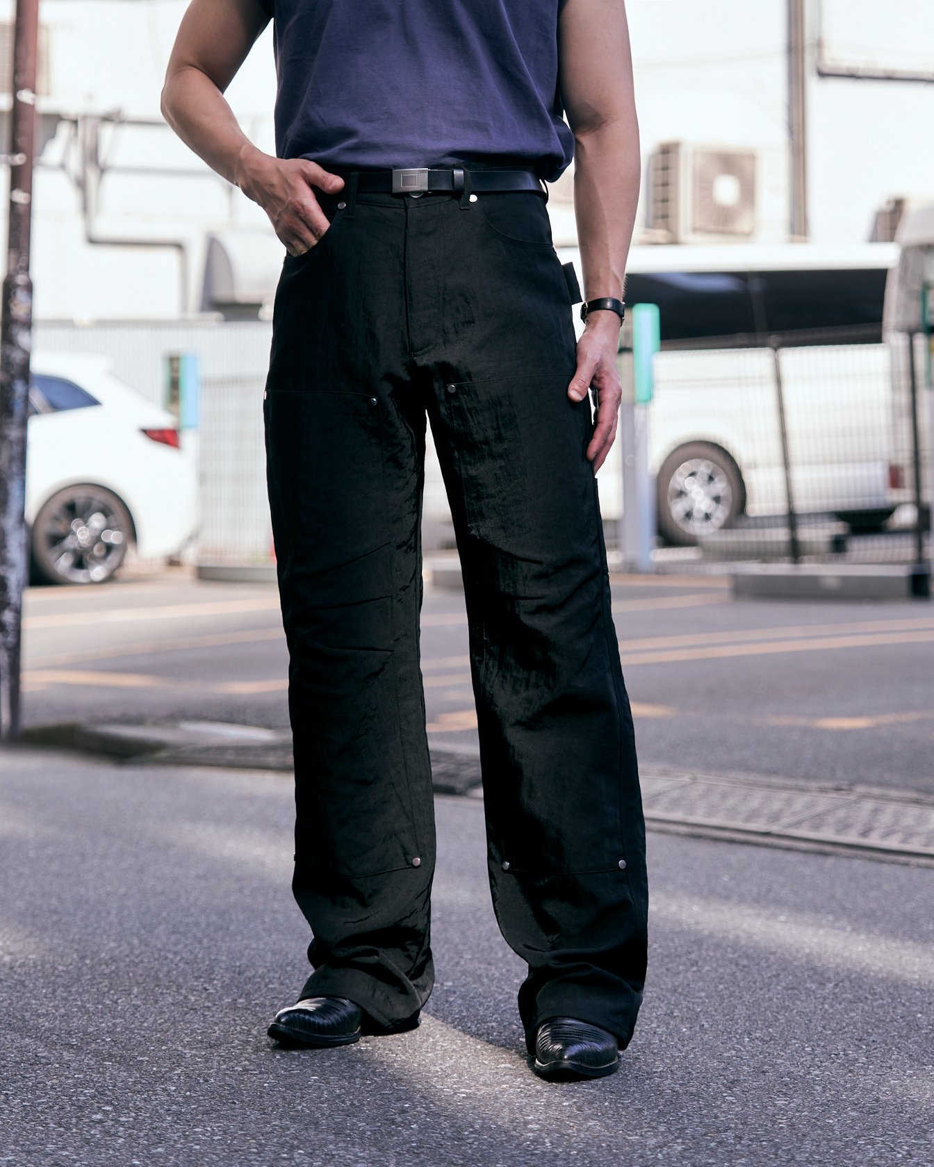 男性モデルの足元