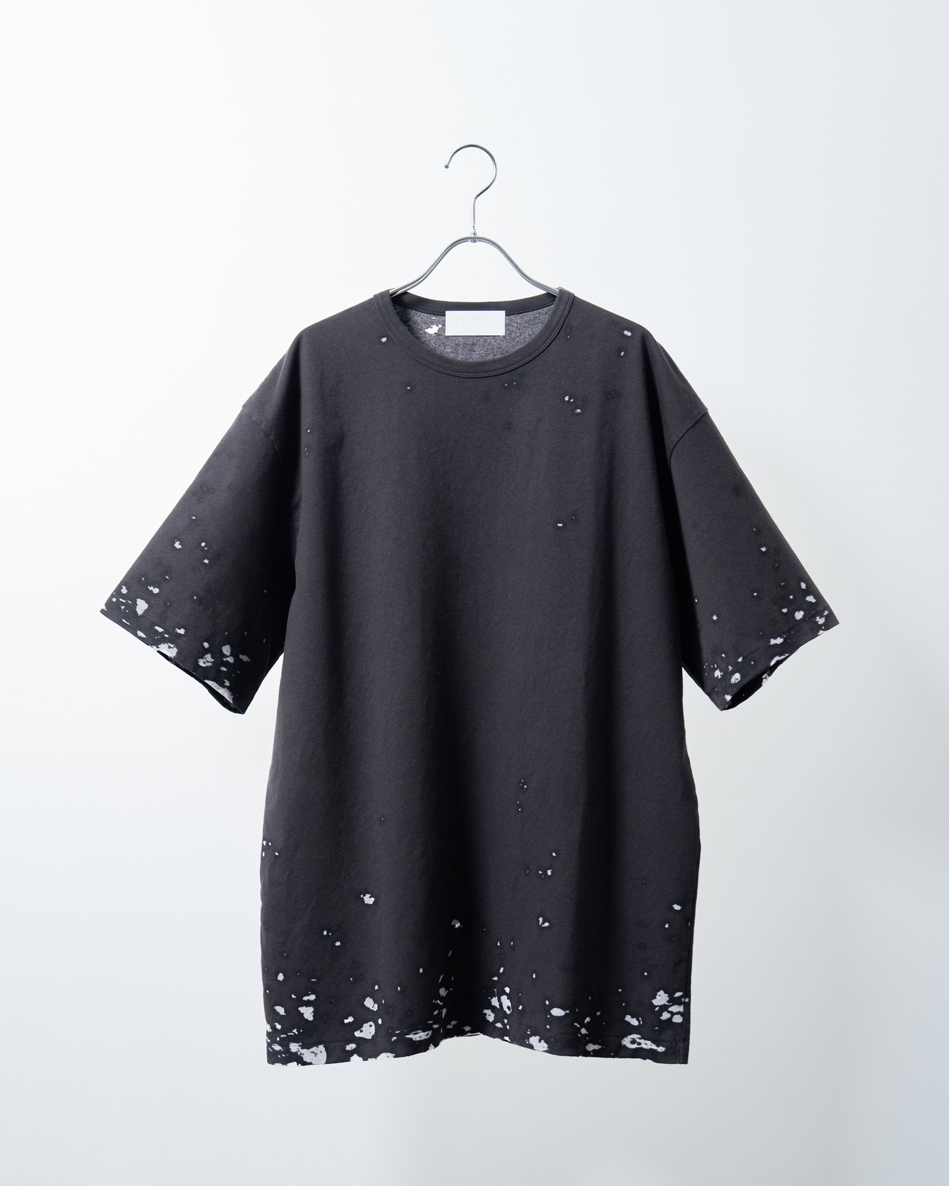 パラトレイトのTシャツ