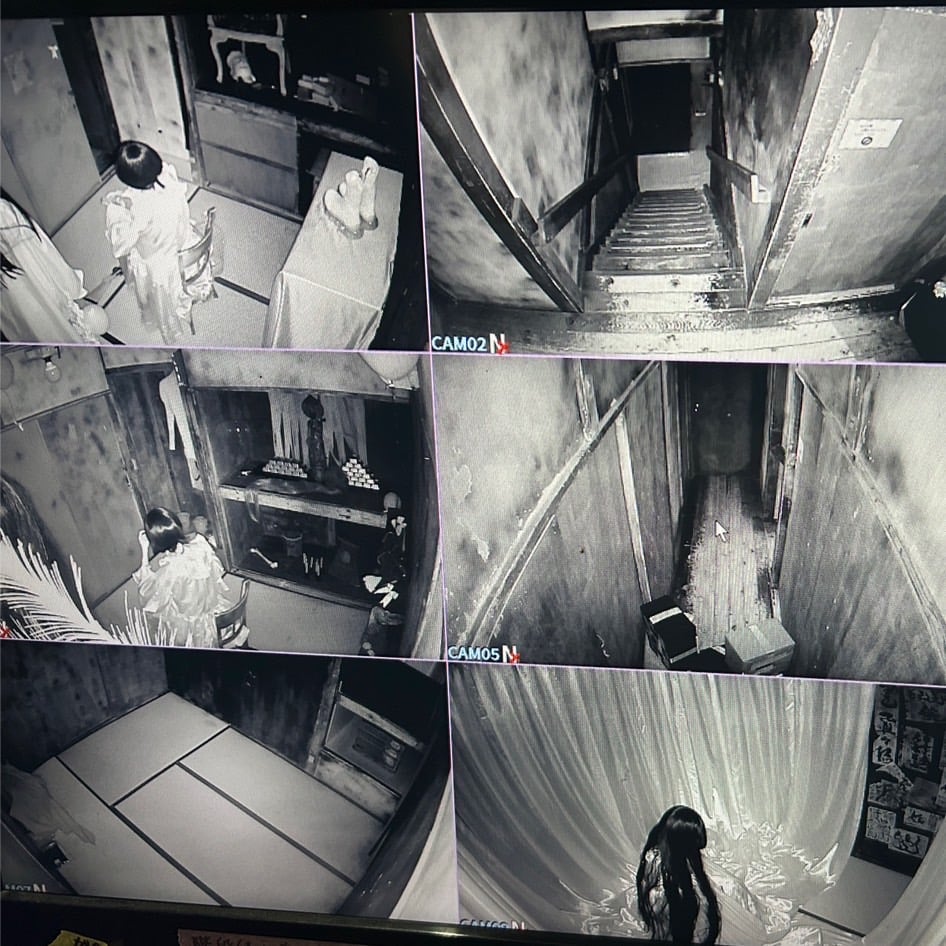 お化け屋敷の内部