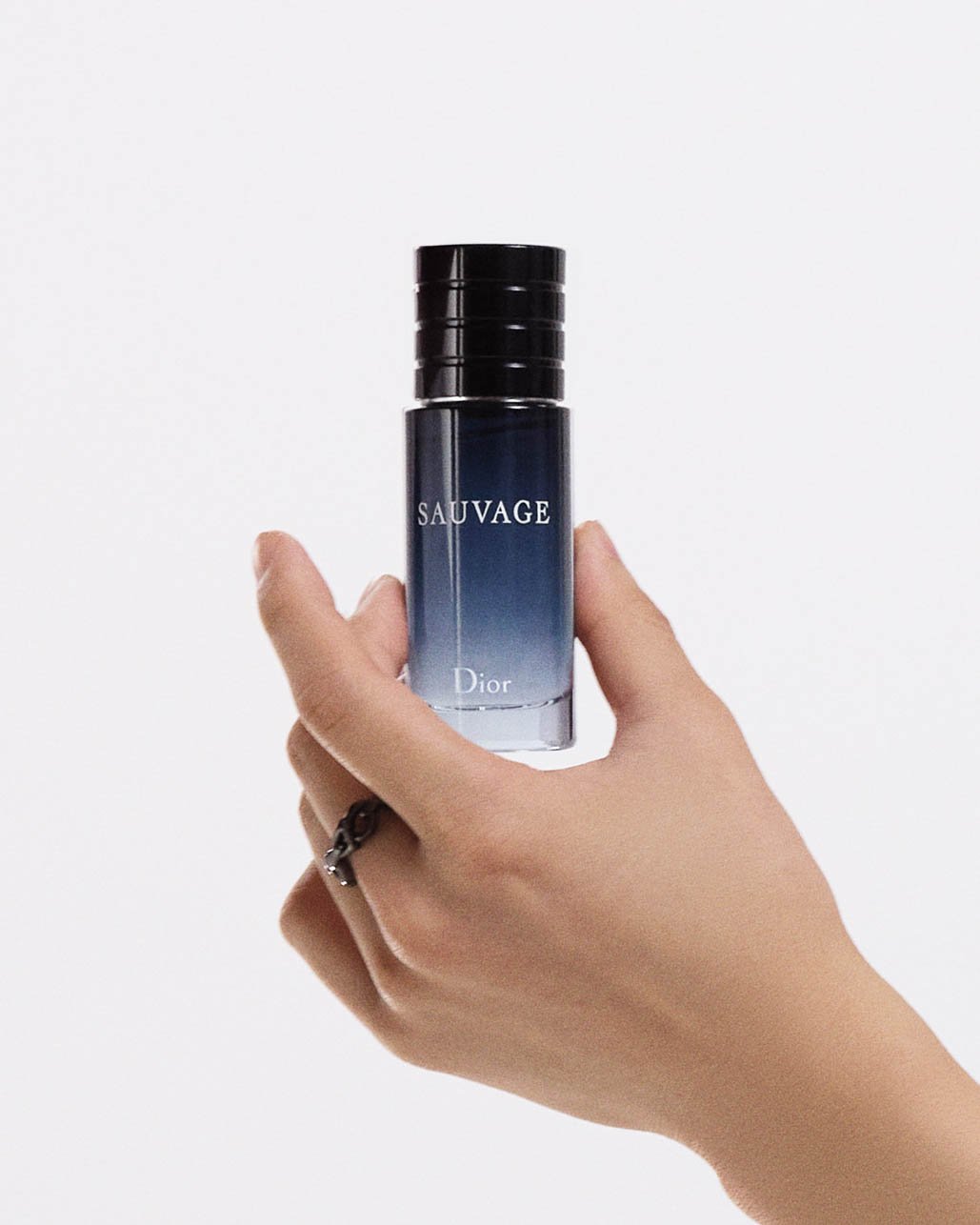 スキズ ハン愛用Dior SAUVAGE オードゥトワレ 30ml スキズ ハン愛用Dior SAUVAGE オードゥトワレ 30ml
