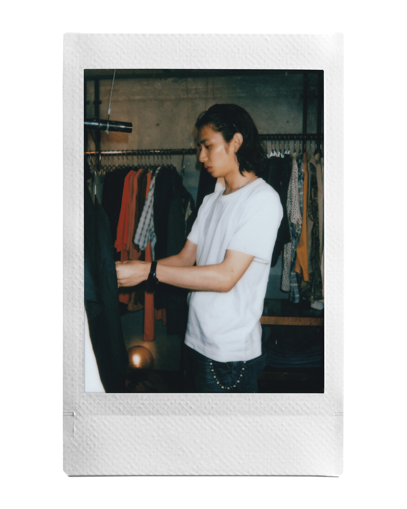 古着を見る木谷生