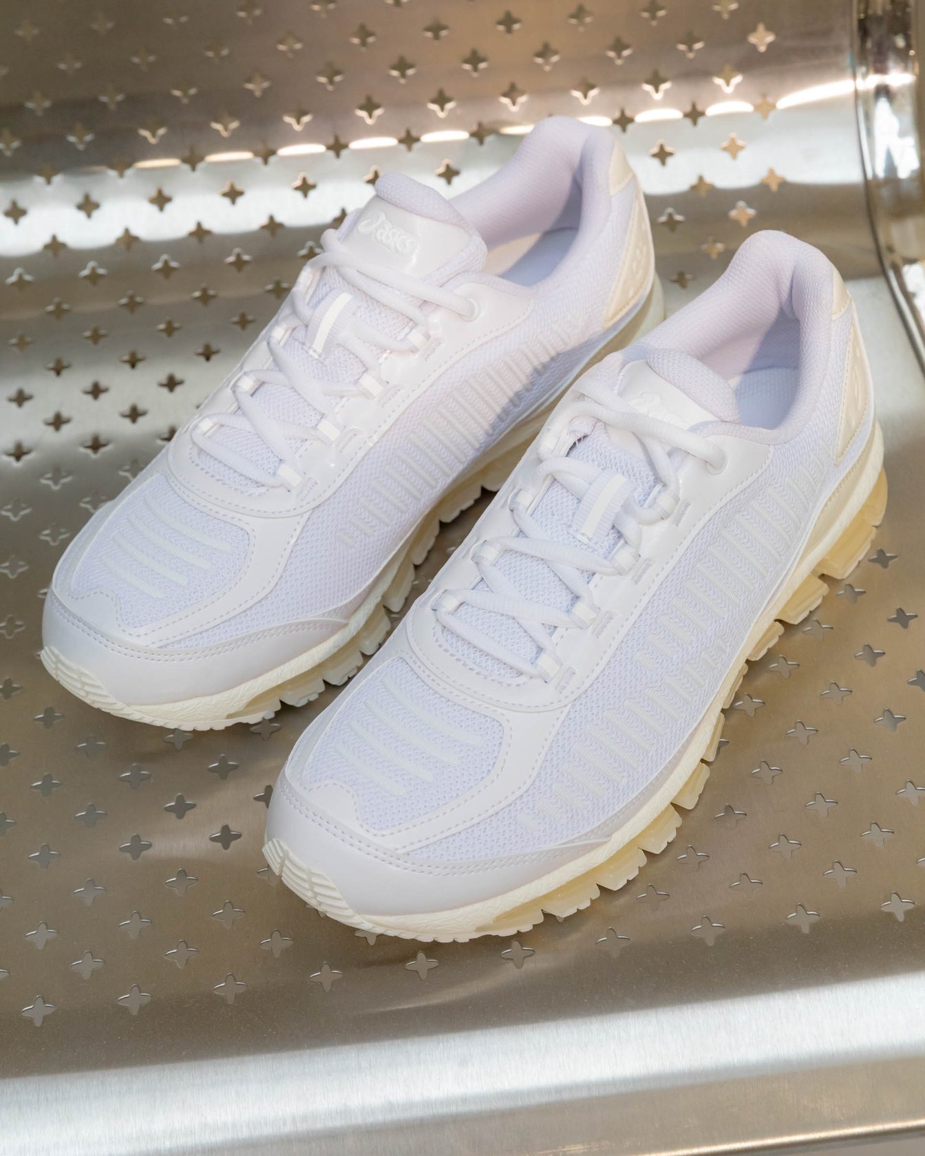 シュンシュ ASICS Women's Running shoes HYPER SPEED 4 Pink Glo/Pale Pink