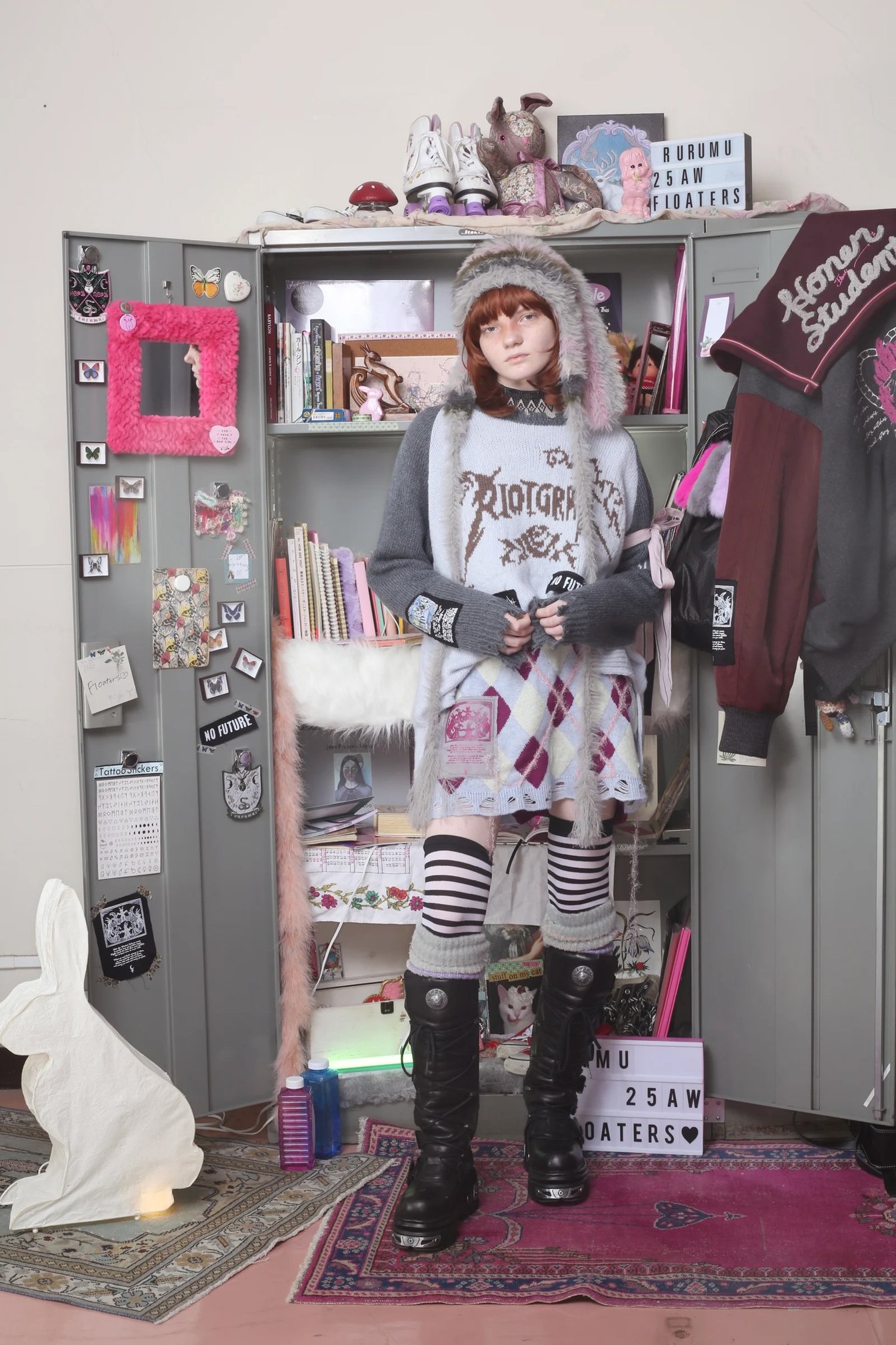 2025年秋冬コレクションを着用したモデル