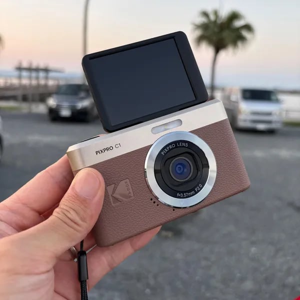 1万円台で買えるデジカメ「KODAK PIXPRO C1」 “可愛くてエモい