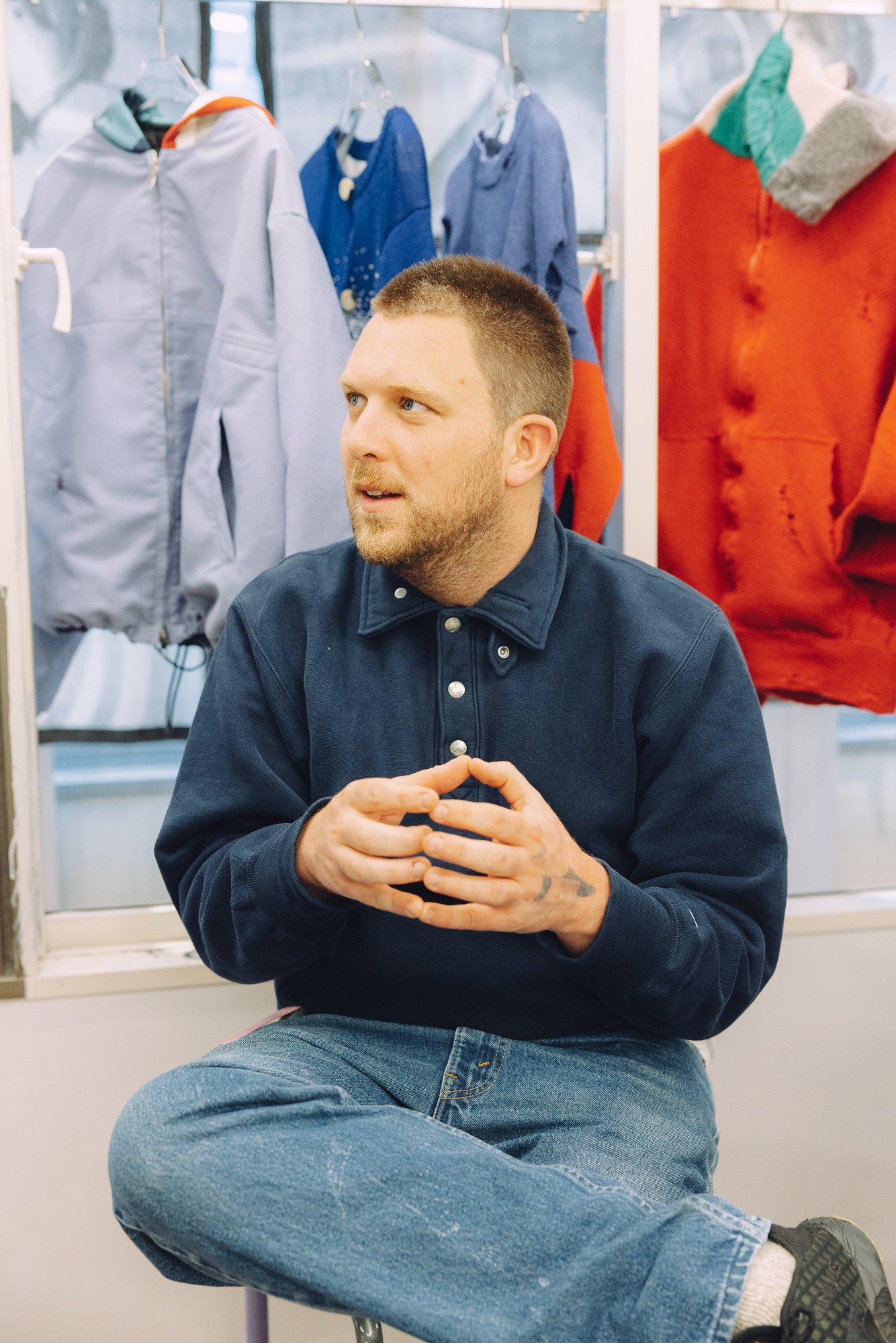 「ステファン クック」のジェイク・バート