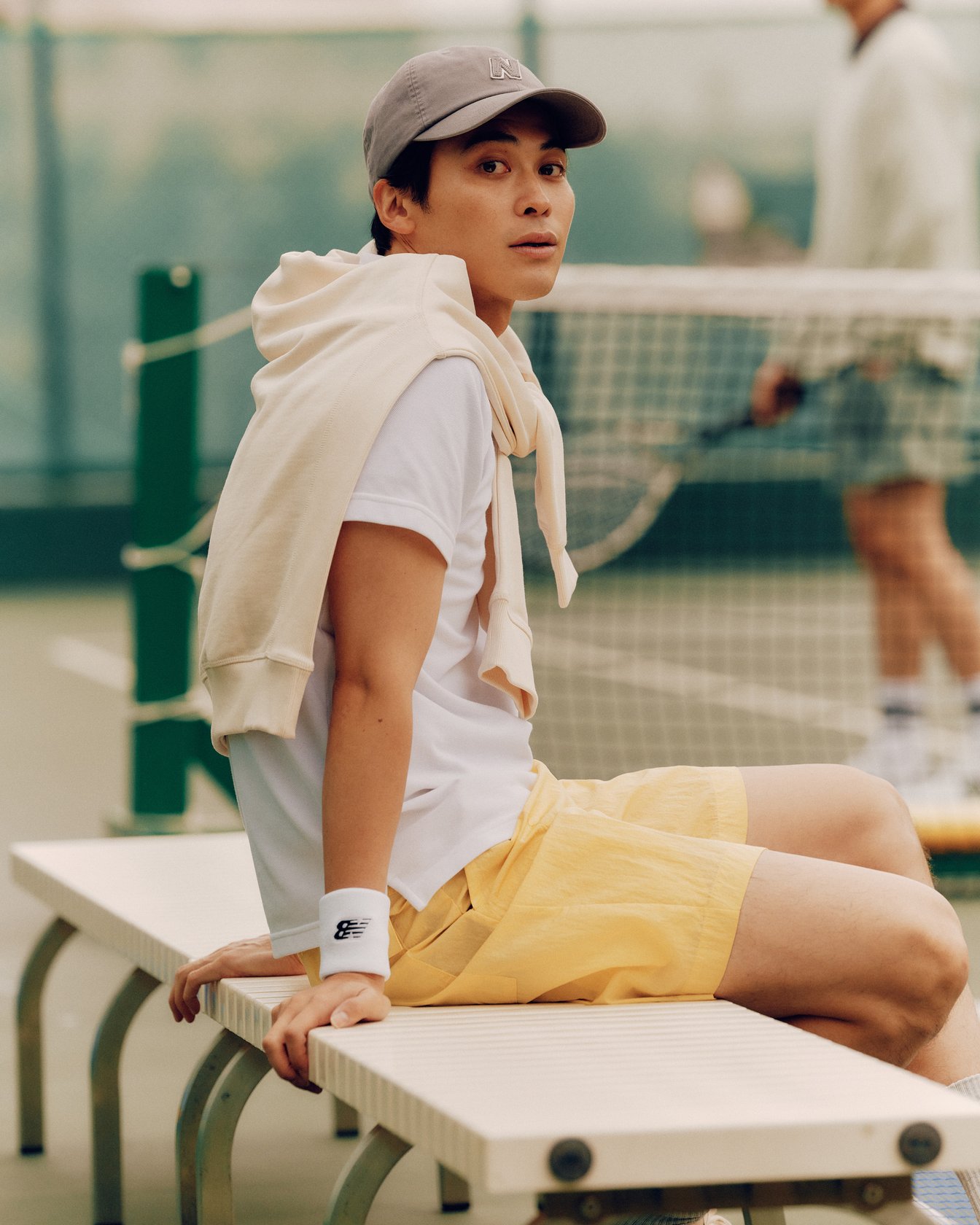 シューズを履いた足元