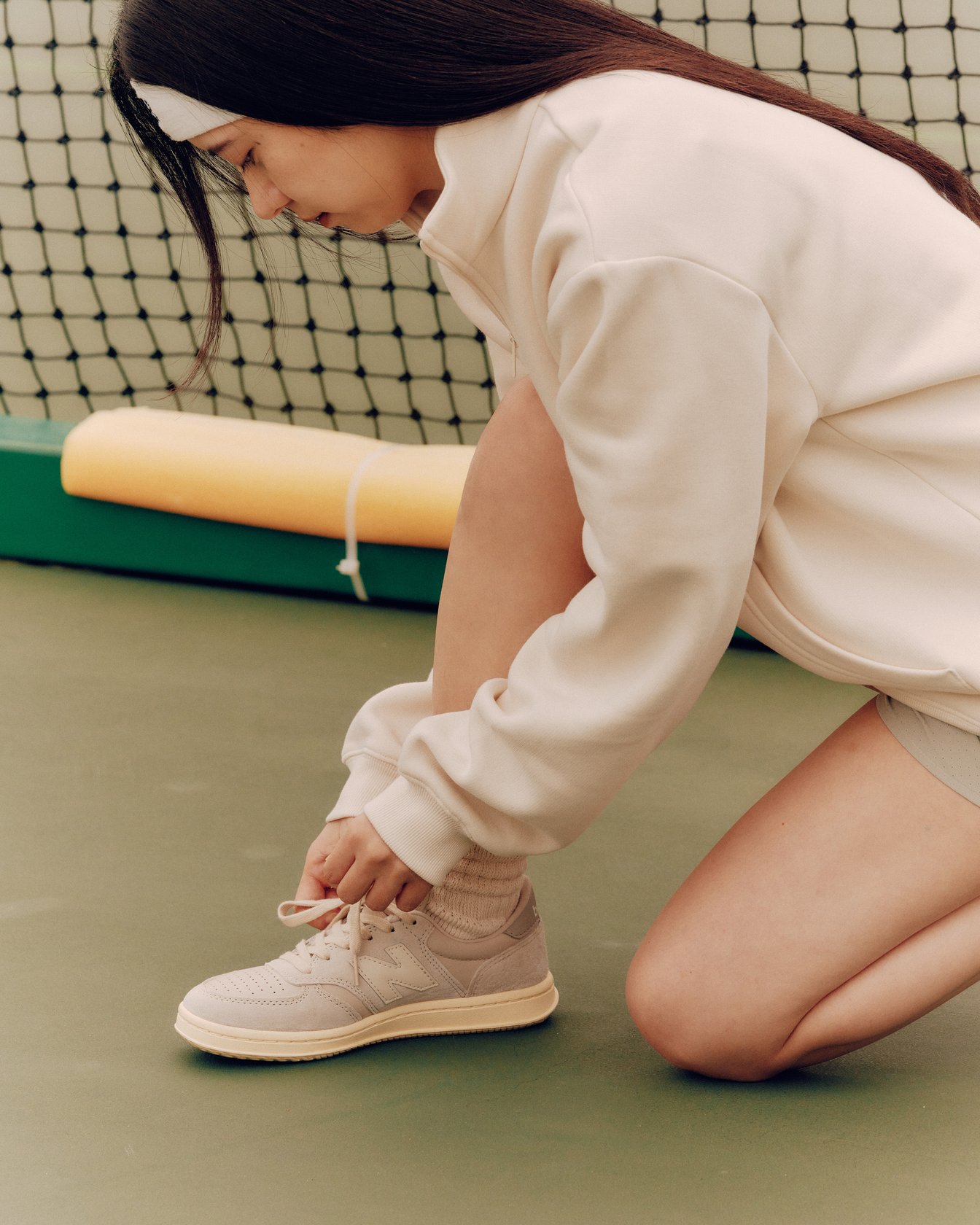 シューズを履いた足元