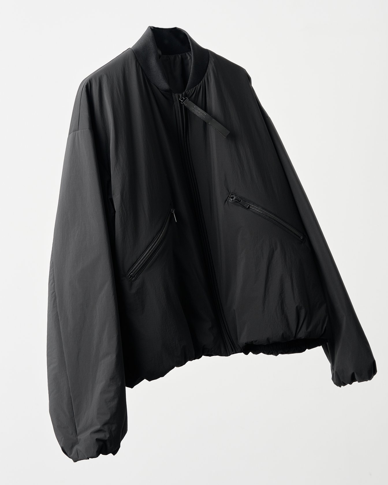 「N.ハリウッド」のスタンドカラーブルゾン