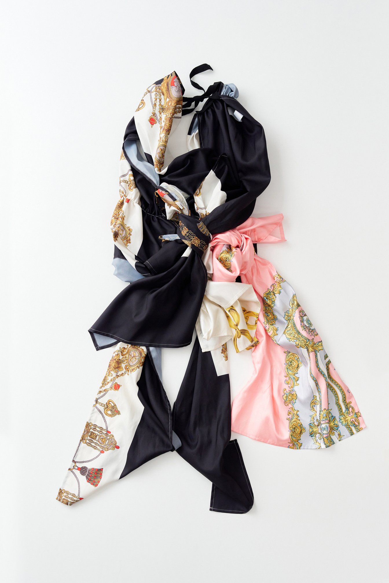 taoのスカーフトップス