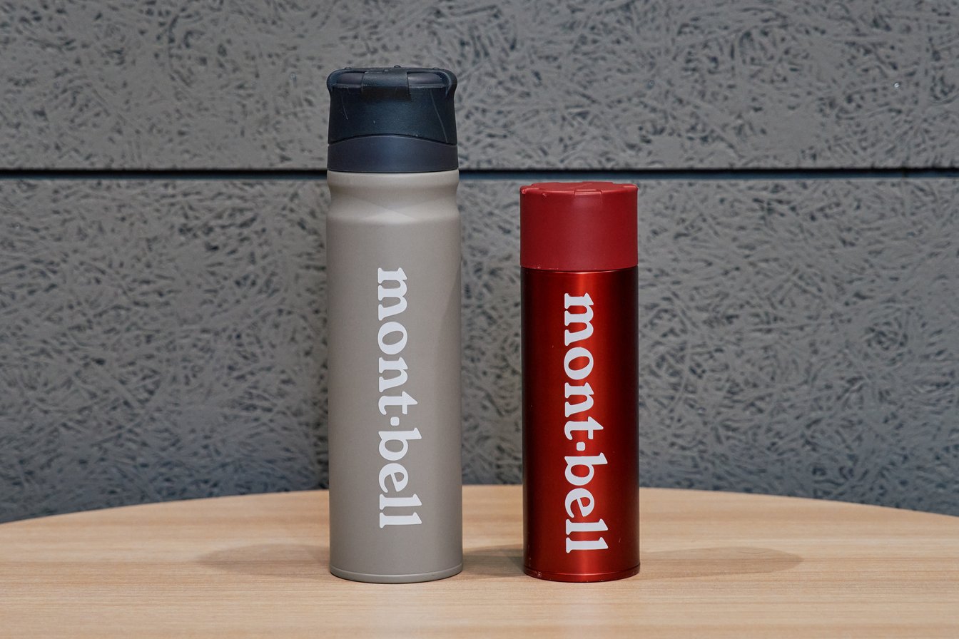THERMOS 山専用ボトル 900ml、mont-bell アルパインサーモボトル500ml
