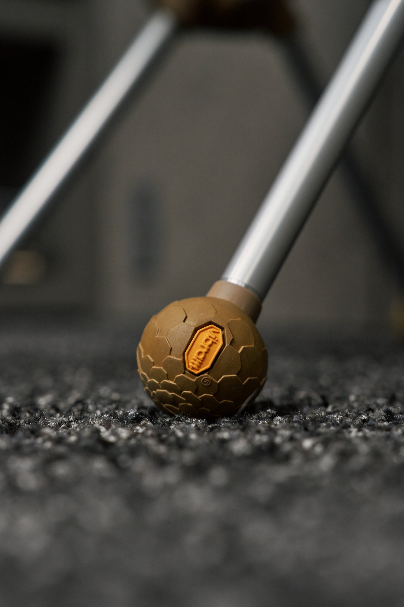 Helinox × Tom Sachs J.チェア