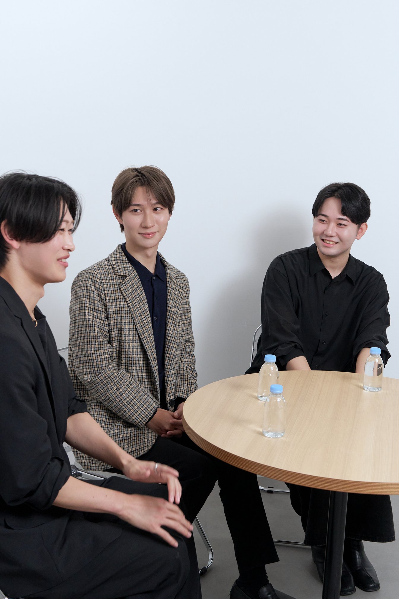 KOSE、花王、アイスタイルの若手男性社員