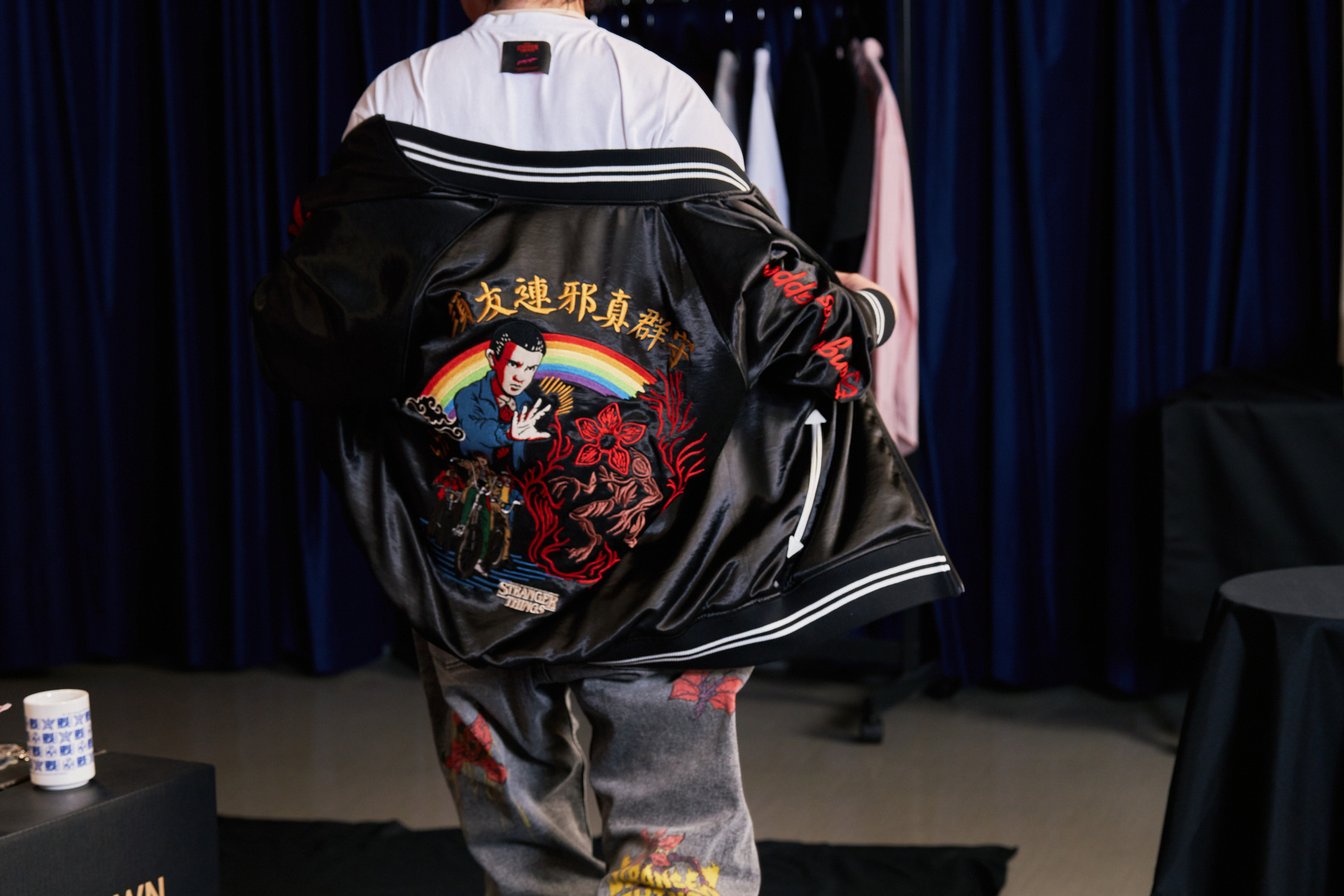 ジャケット背面