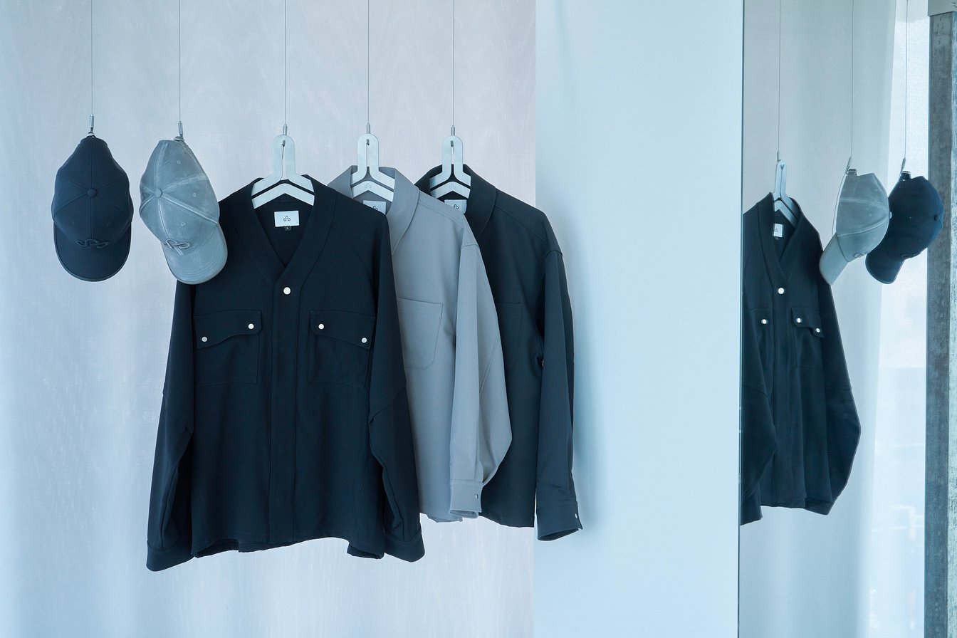 キャップとジャケット