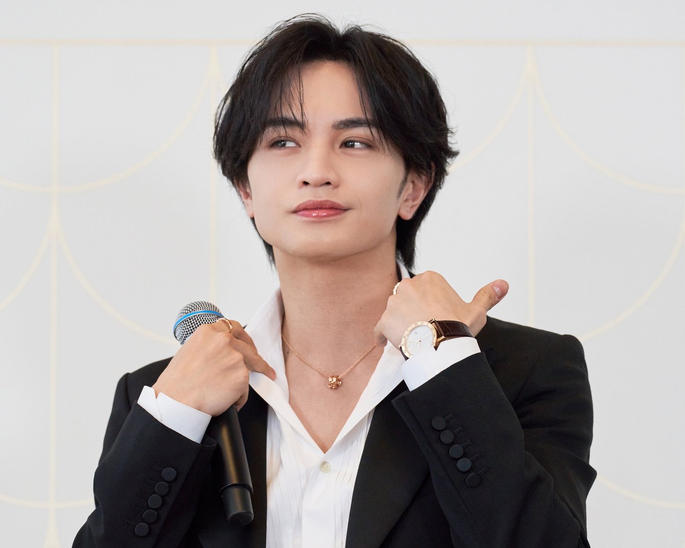 ブルガリのアンバサダーに就任した中島健人