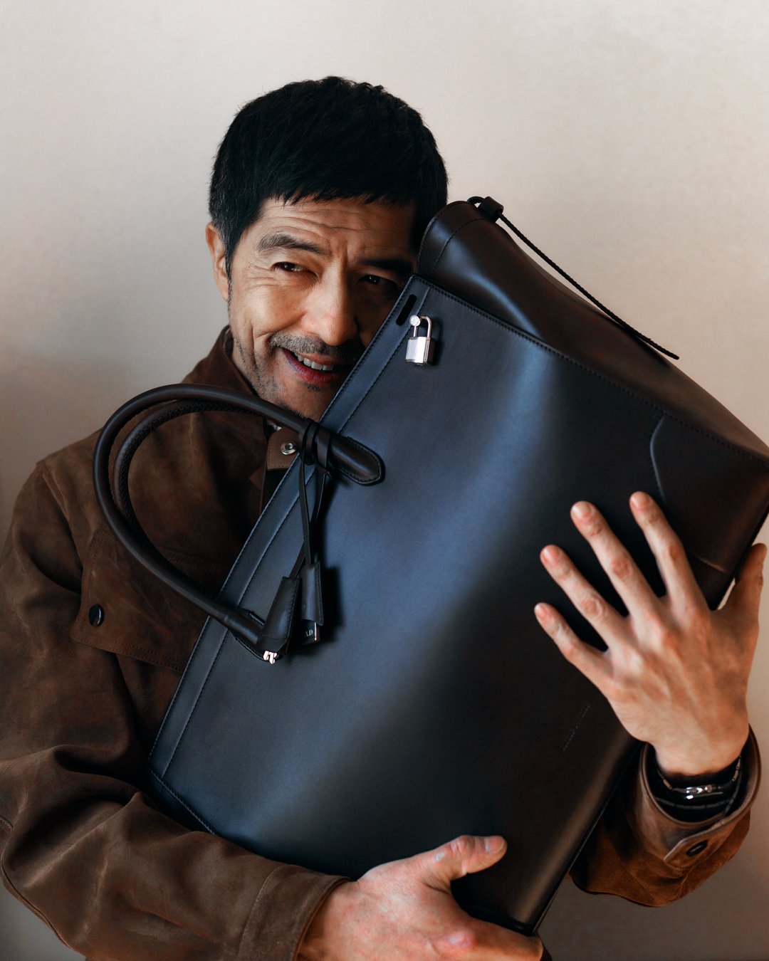 谷中敦とダンヒルのバッグ