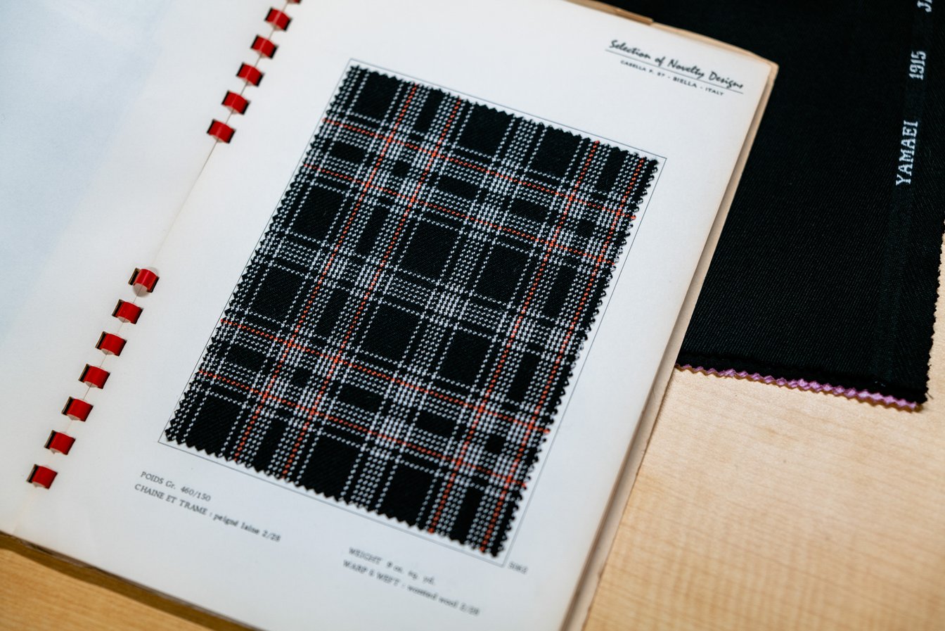 山栄毛織の生地見本