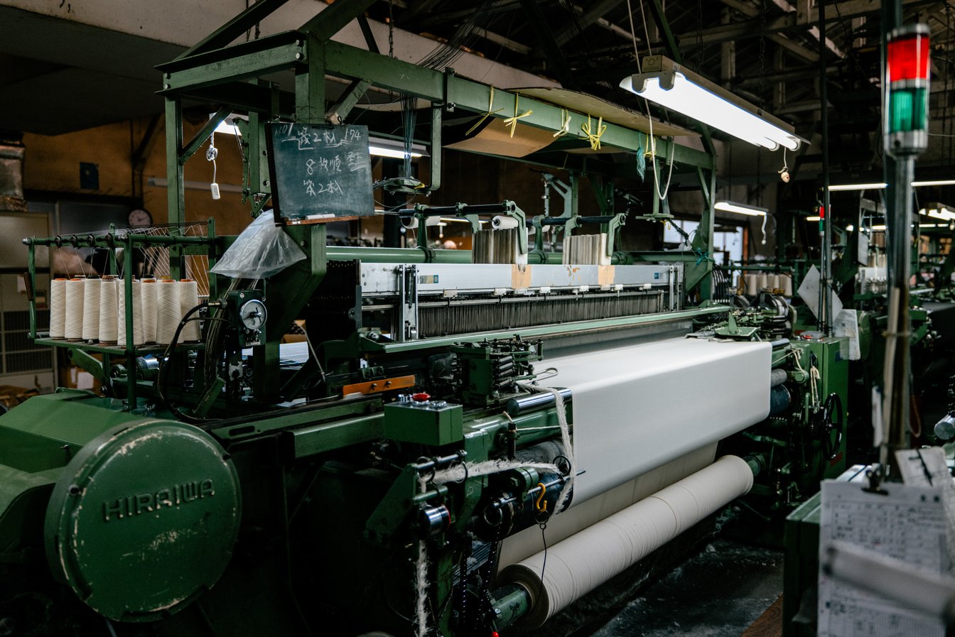 山栄毛織のレピア織機