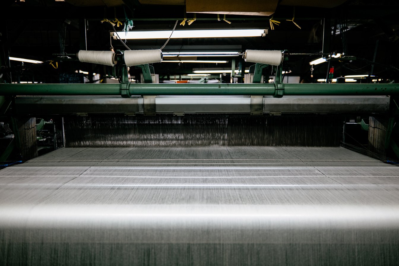 山栄毛織のレピア織機