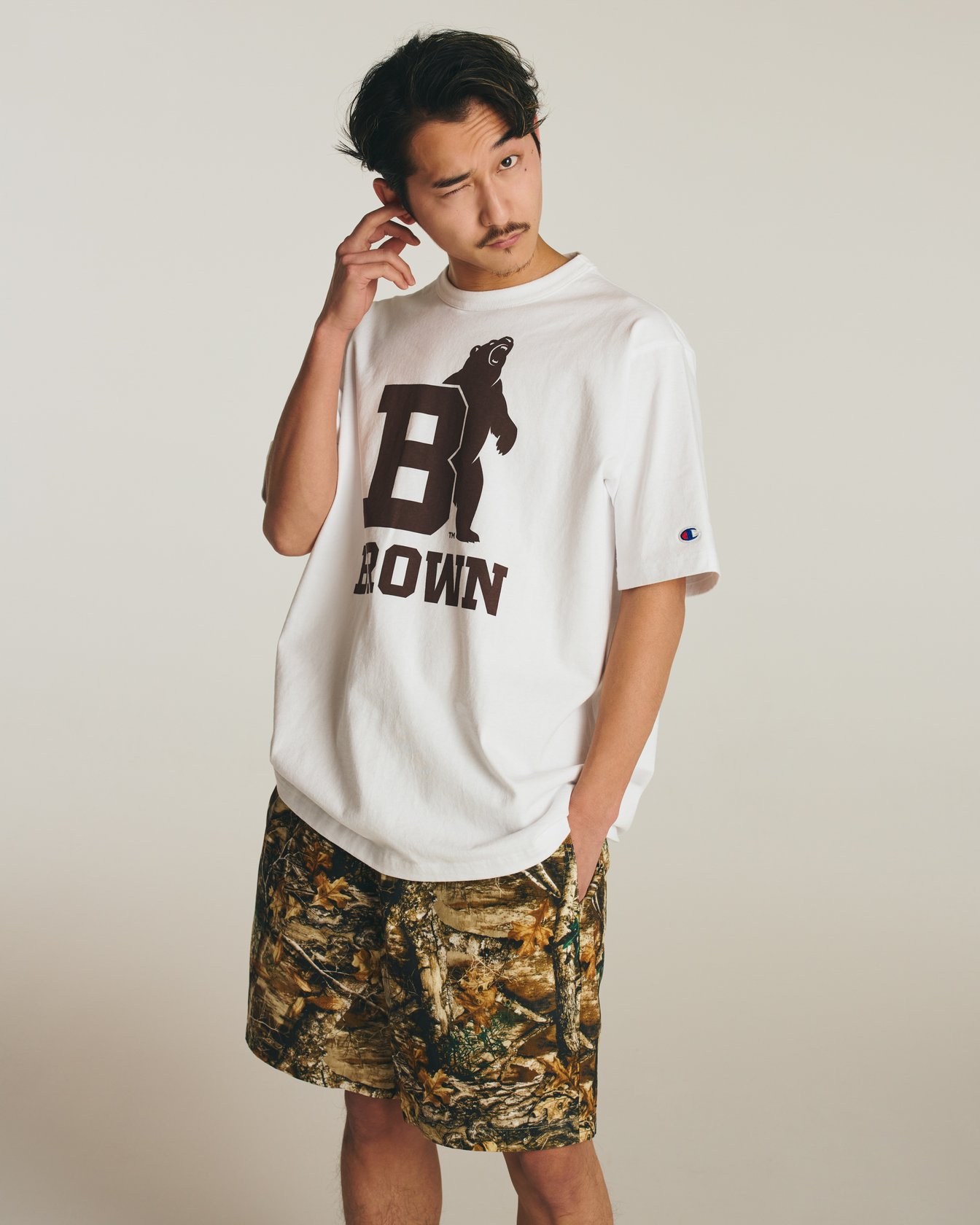 チャンピオン2026年春夏コレクションを着る中野温