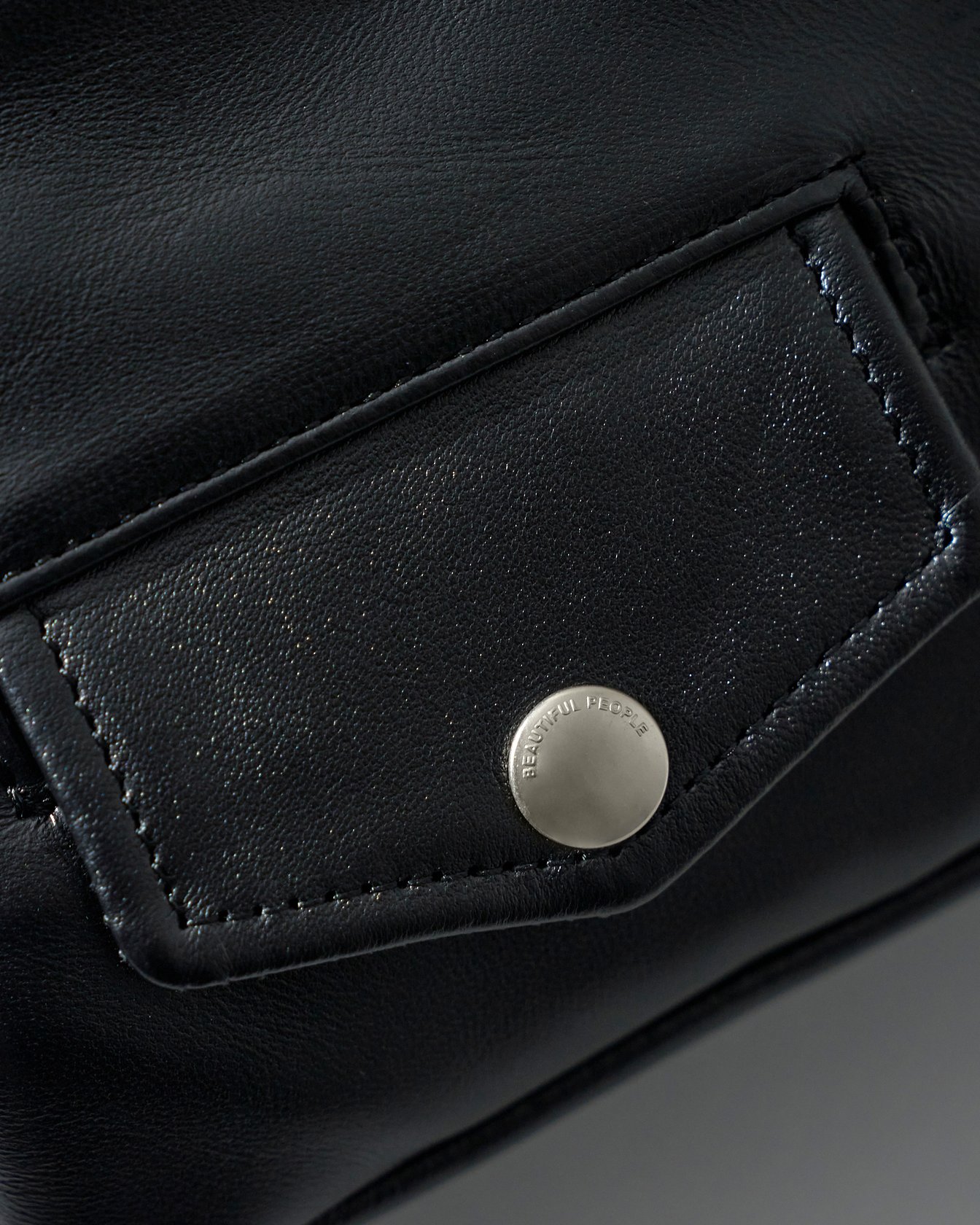 ビューティフルピープルのハンドバッグ