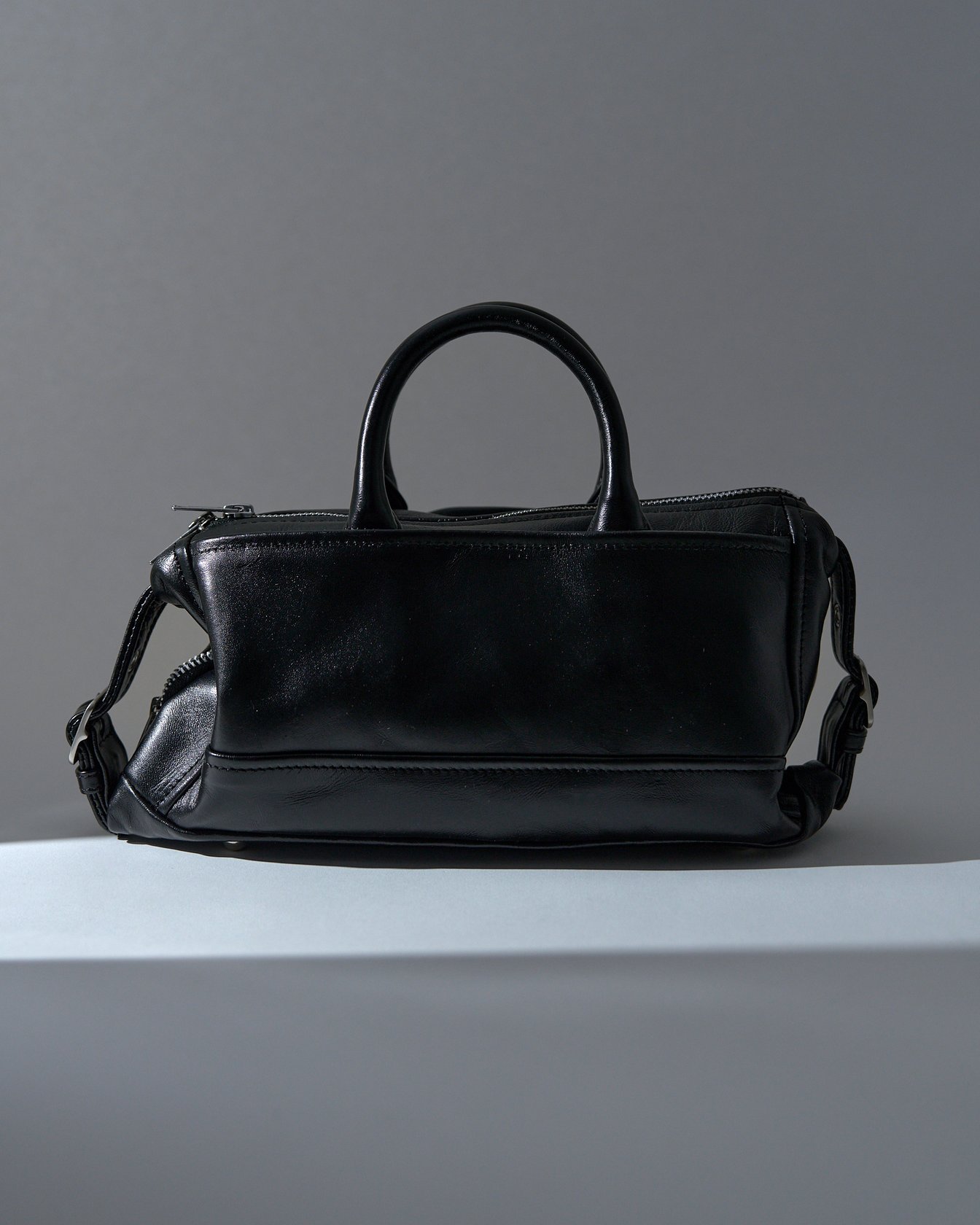 ビューティフルピープルのハンドバッグ