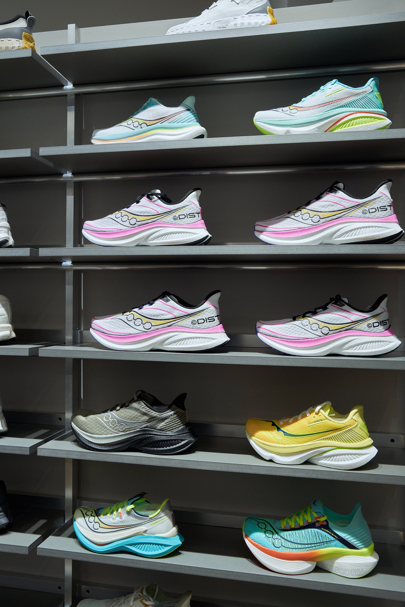 ディスタンス 東京の店内