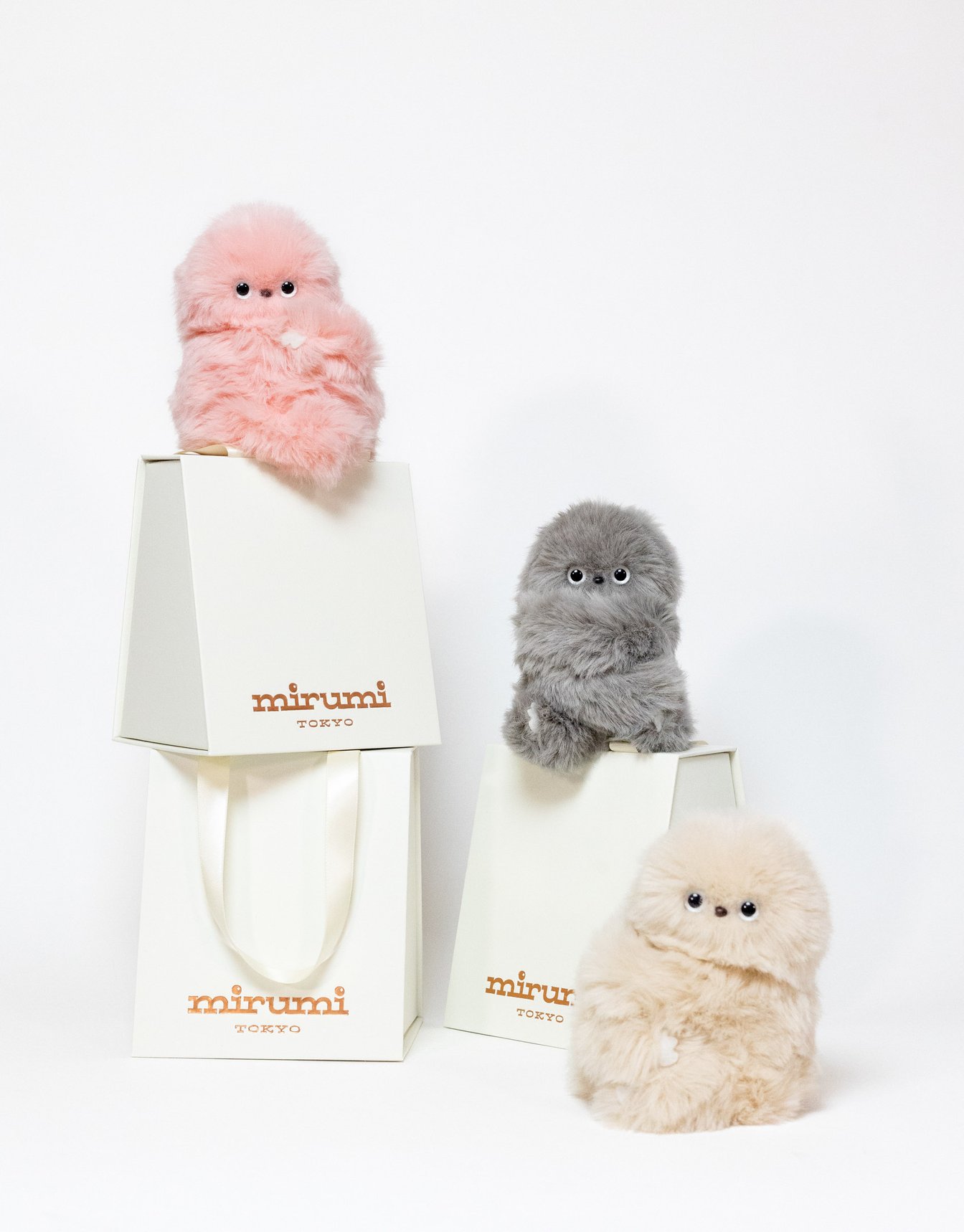 ぬいぐるみとギフトバッグ