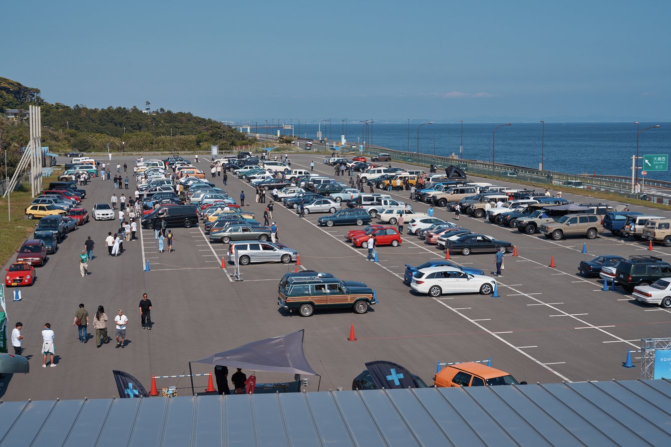 tbccが大磯で開催したカーフェス「ROMANTIC CARS」全景
