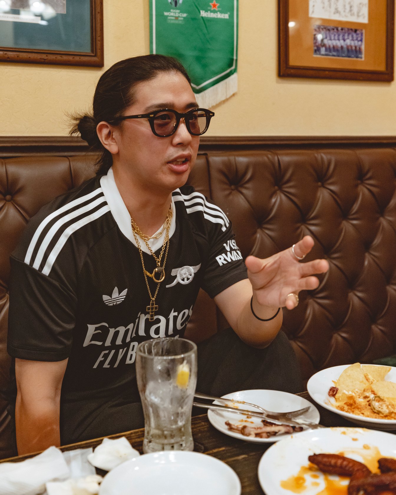 ユニフォームを着た男性